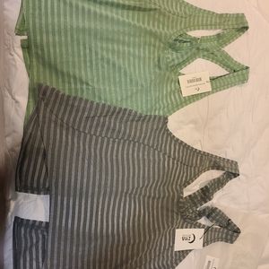 2 NWT ZYIA active tanks